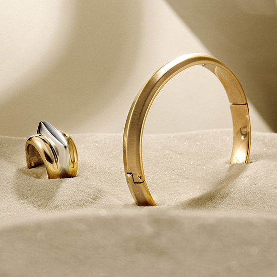 Two-Tone CURVE Ring