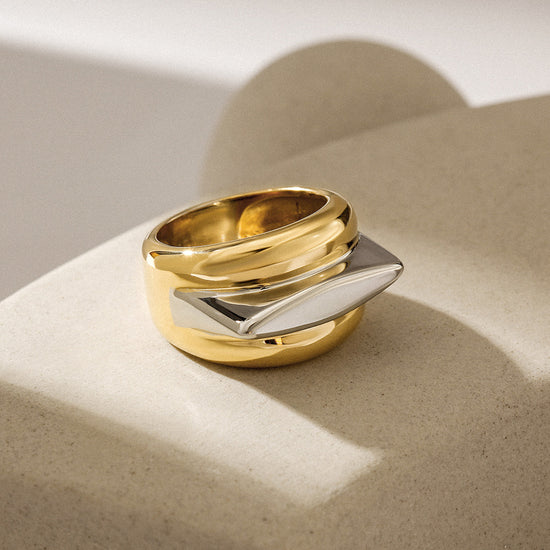 Two-Tone CURVE Ring