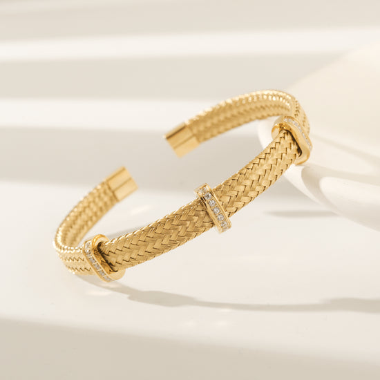 GOLD CUFF WITH TRIPLE
