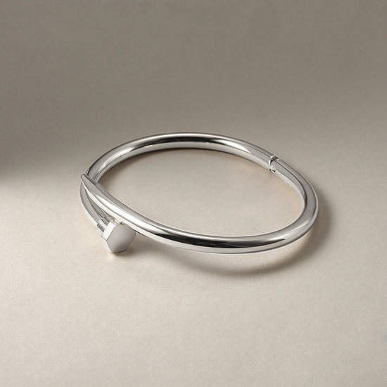 Sharp pointed smooth surface bracelet-NSB1423ST