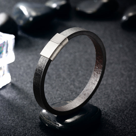 Black leather bracelet-NSB1643STBKBR