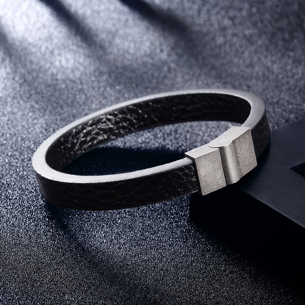 Black leather bracelet-NSB1645STBK