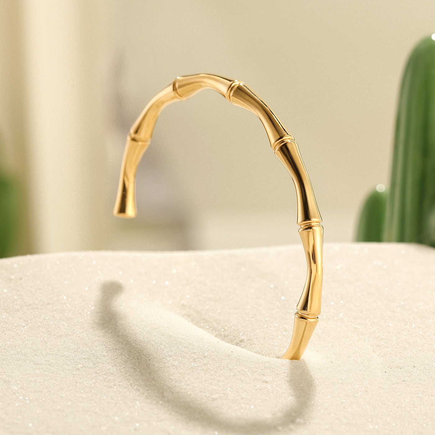 Bone C-shaped bracelet-NSB1811ST
