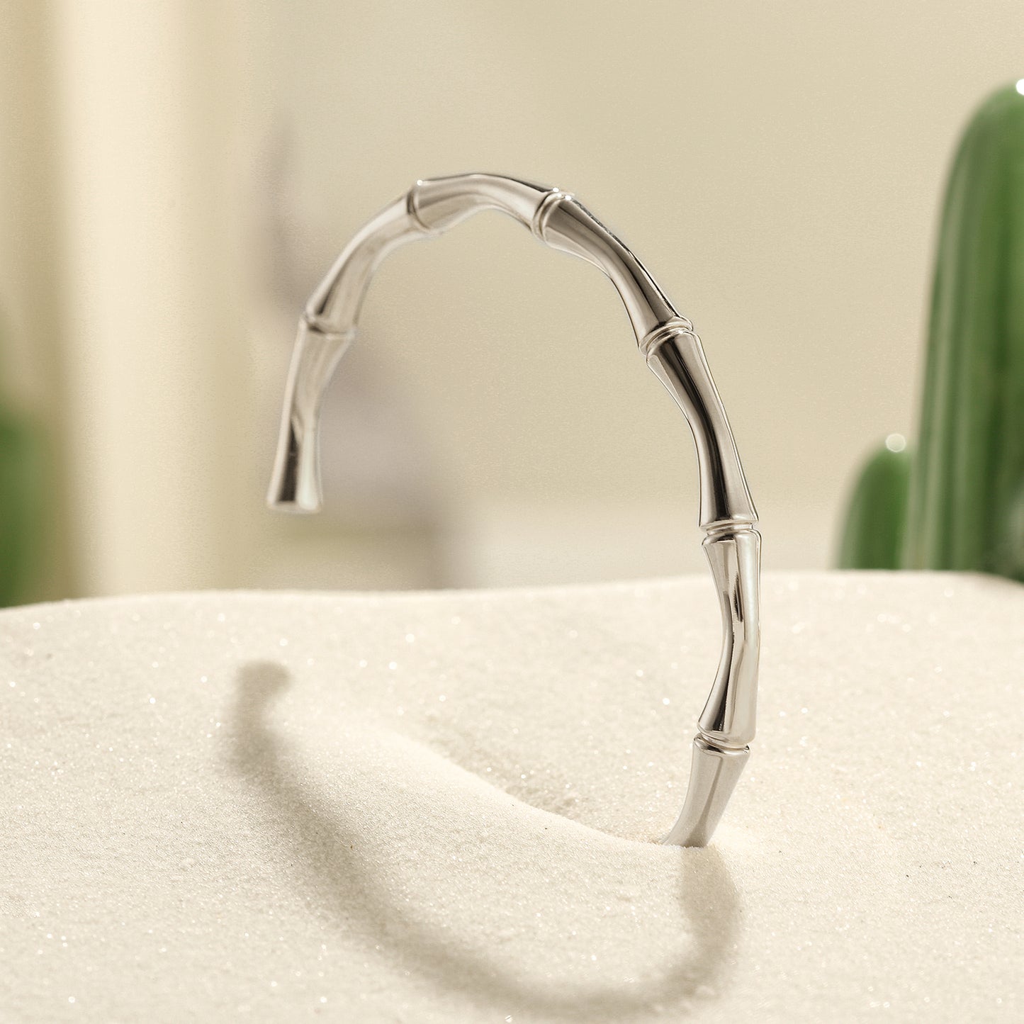 Bone C-shaped bracelet-NSB1811ST