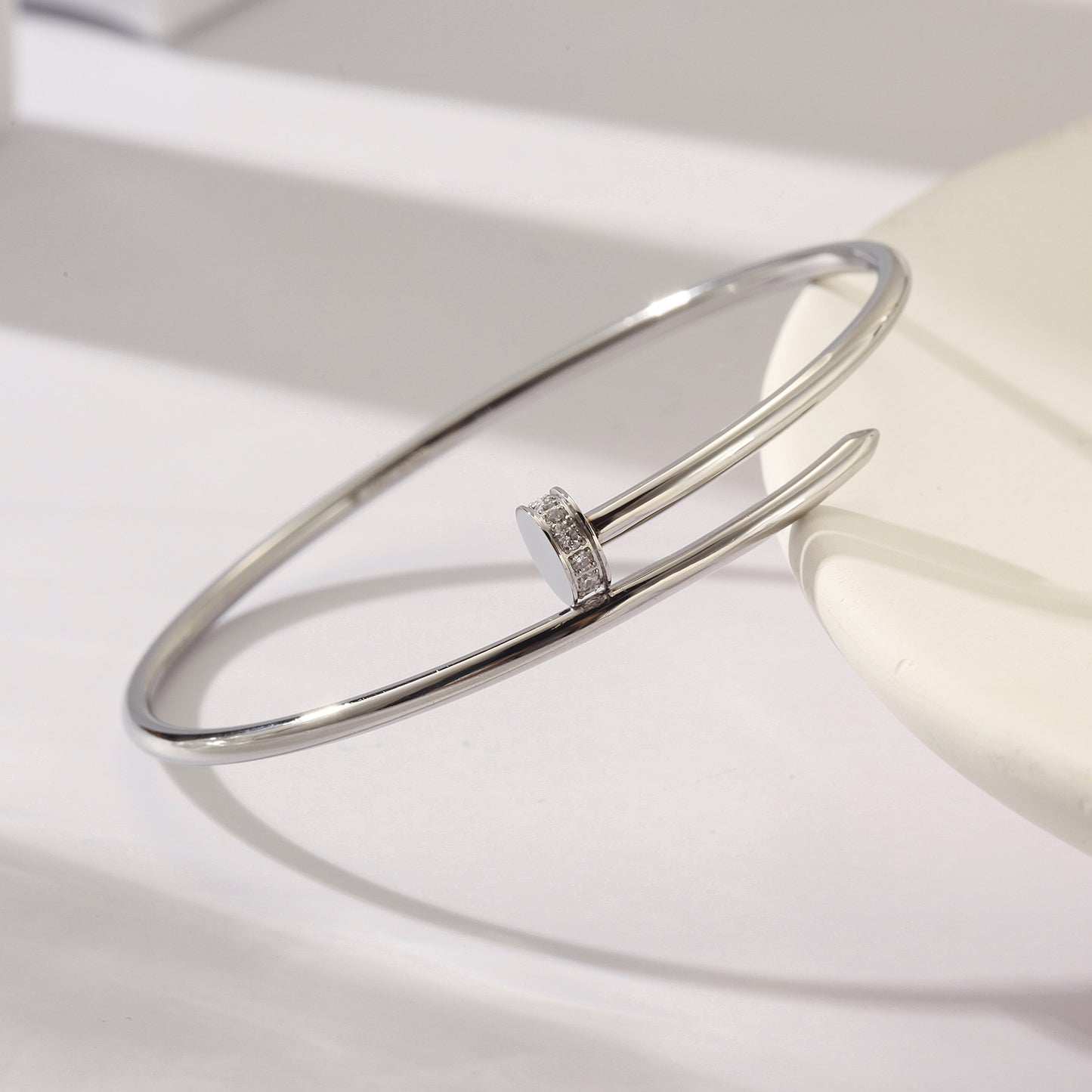 Circular smooth bracelet-NSB1813STWGZD