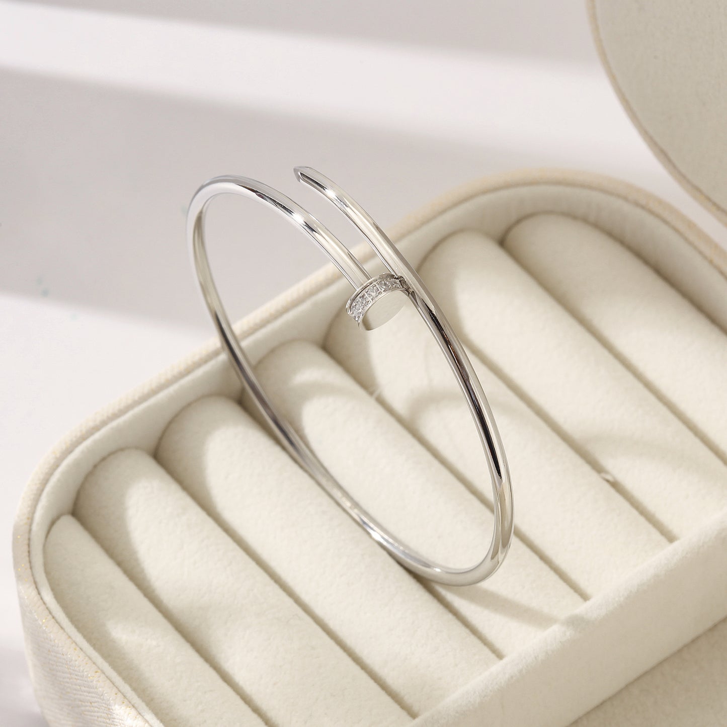 Circular smooth bracelet-NSB1813STWGZD