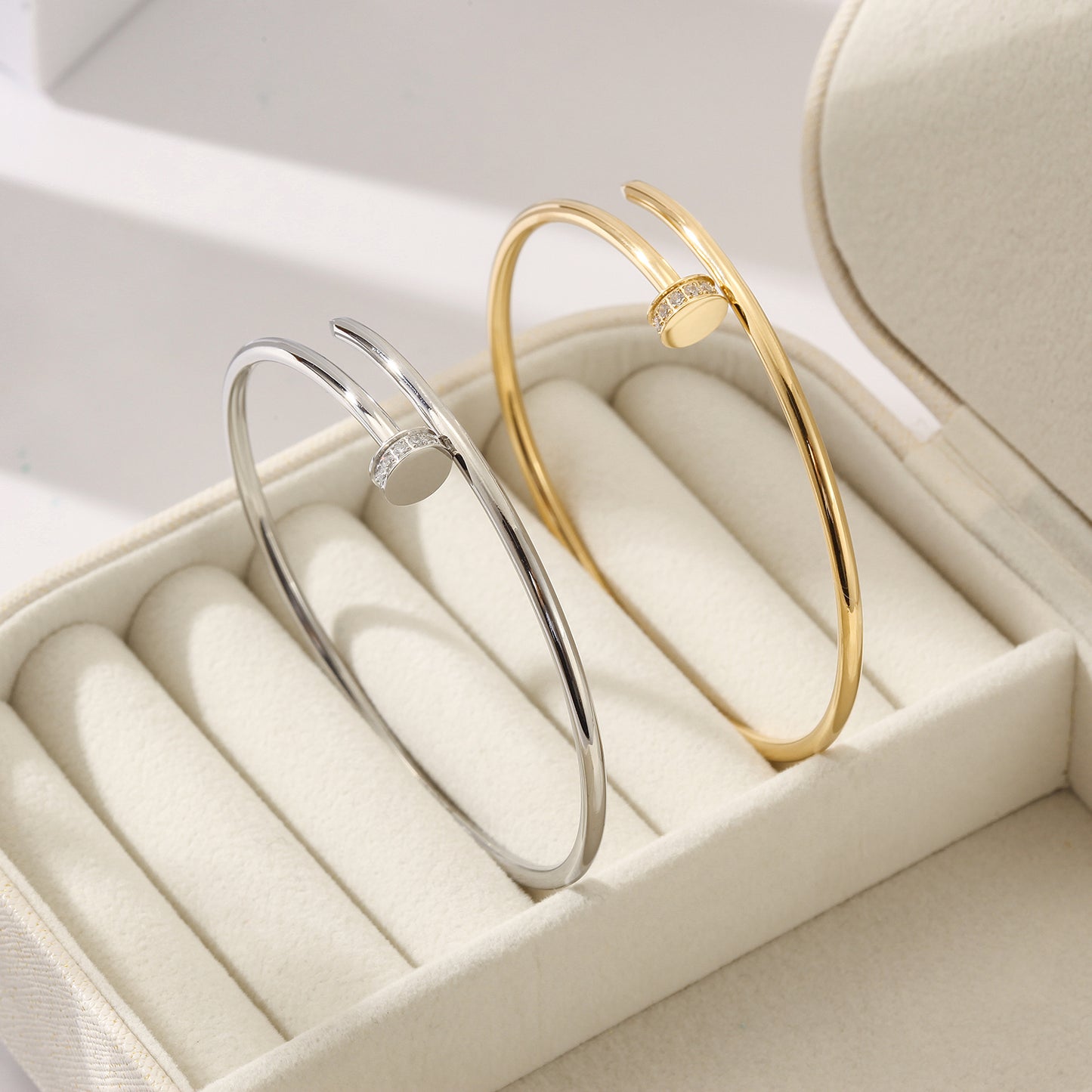 Circular smooth bracelet-NSB1813STWGZD