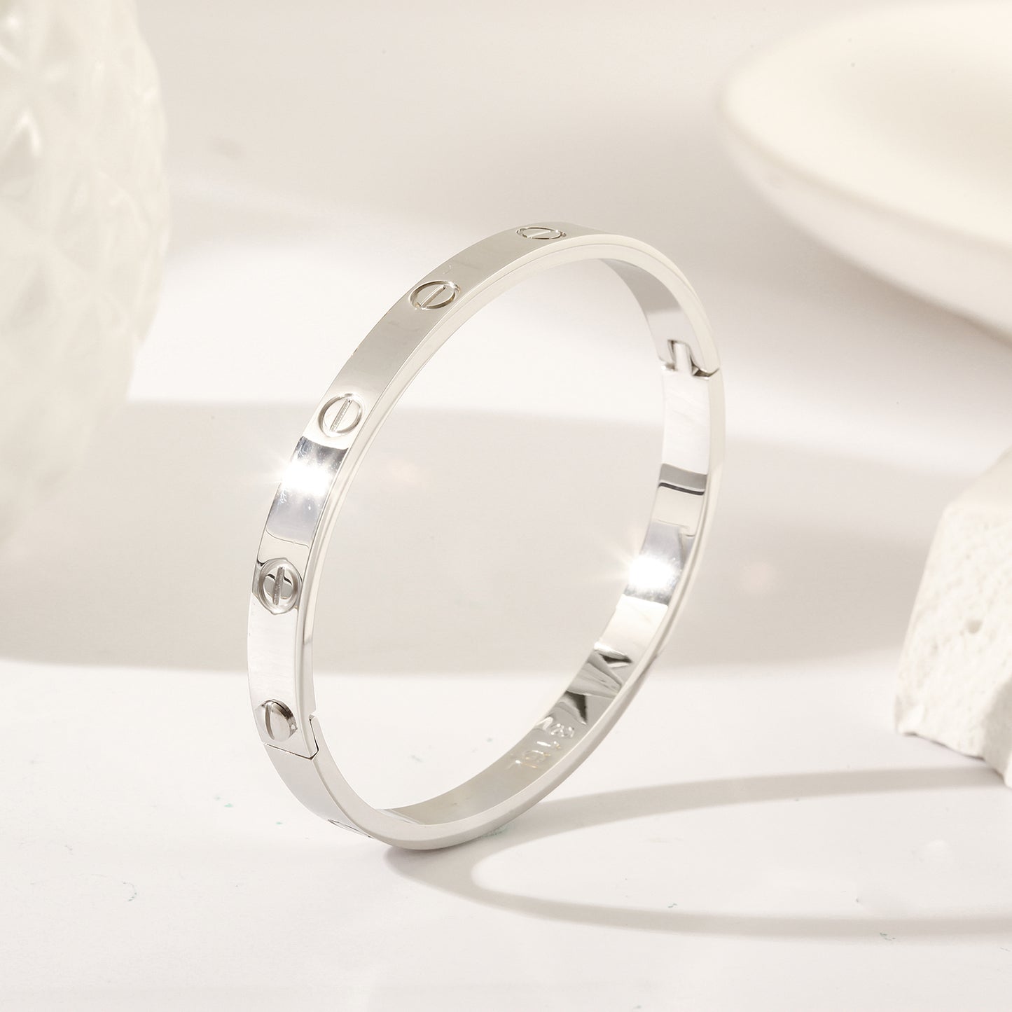 Circular smooth surface pounding bracelet-NSB1820ST-L