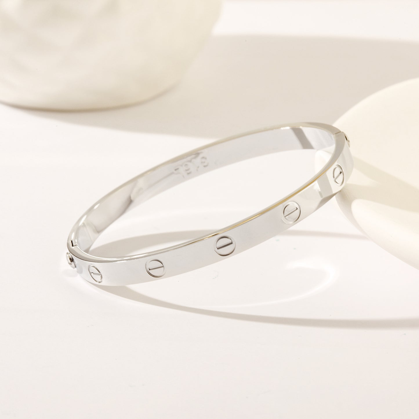 Circular smooth surface pounding bracelet-NSB1820ST-L