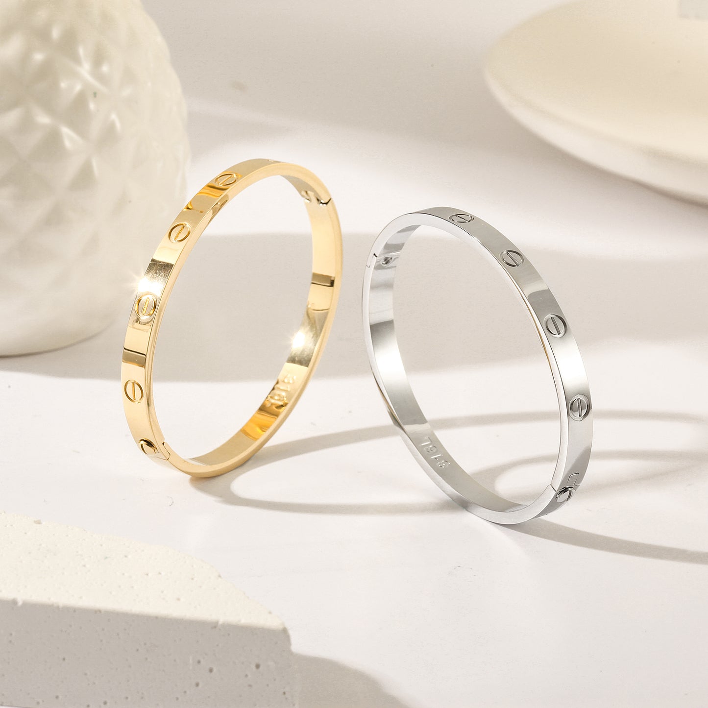 Circular smooth surface pounding bracelet-NSB1820ST-L