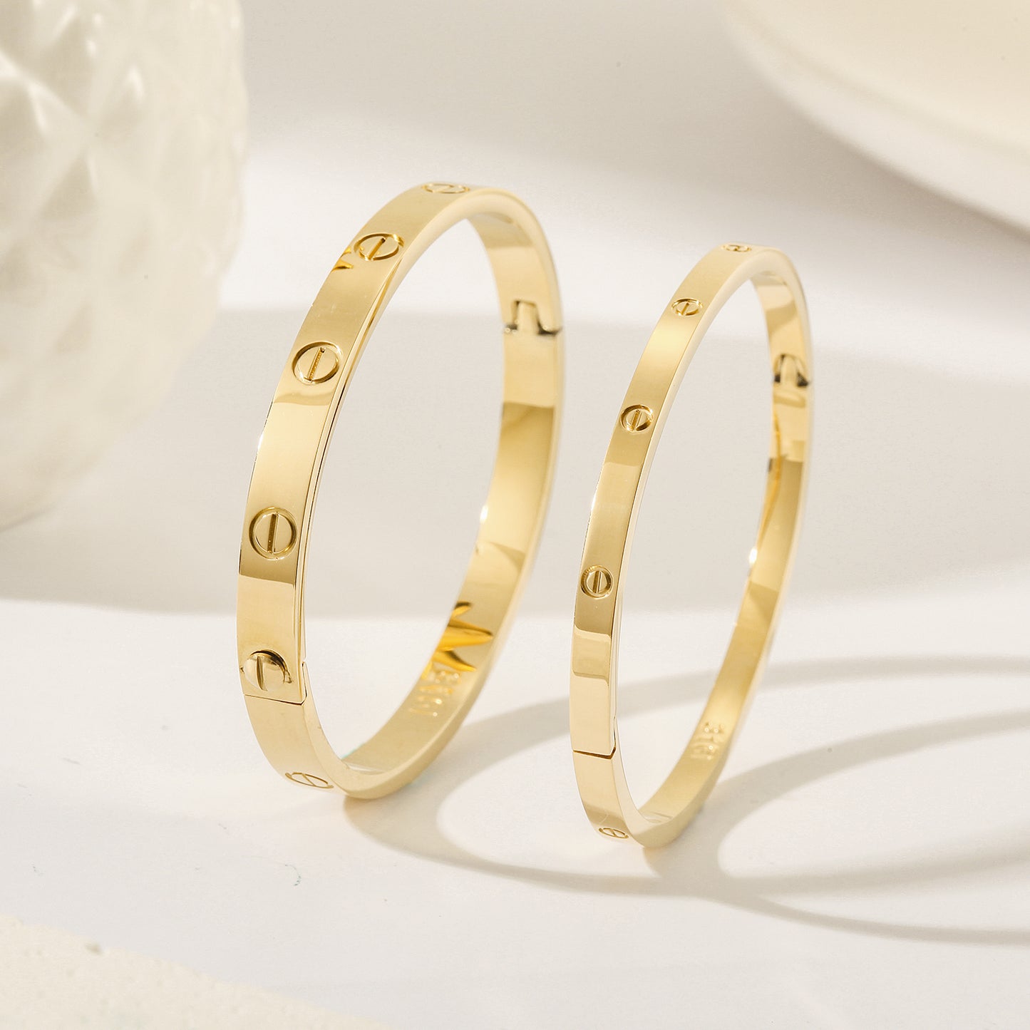 Stainless steel round smooth surface bracelet-NSB1820ST-S