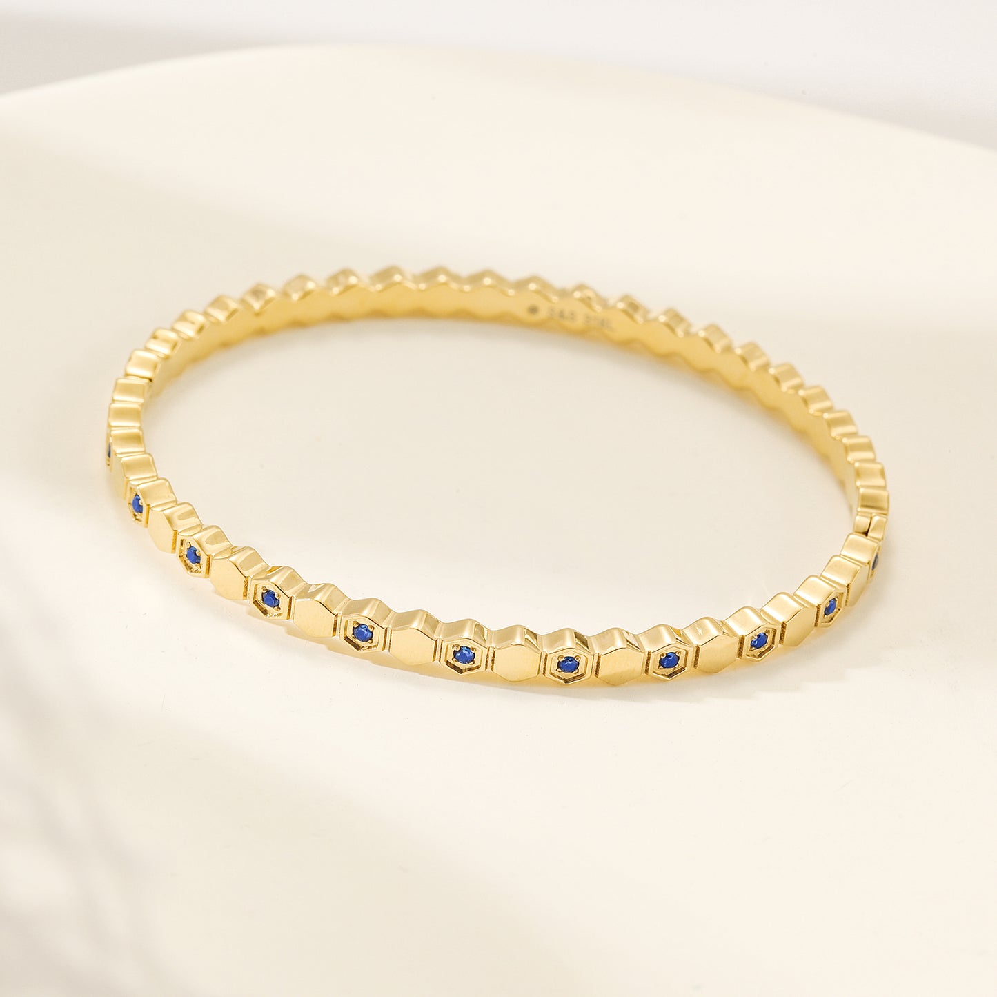 Triangular circular bracelet-NSB1821STGC