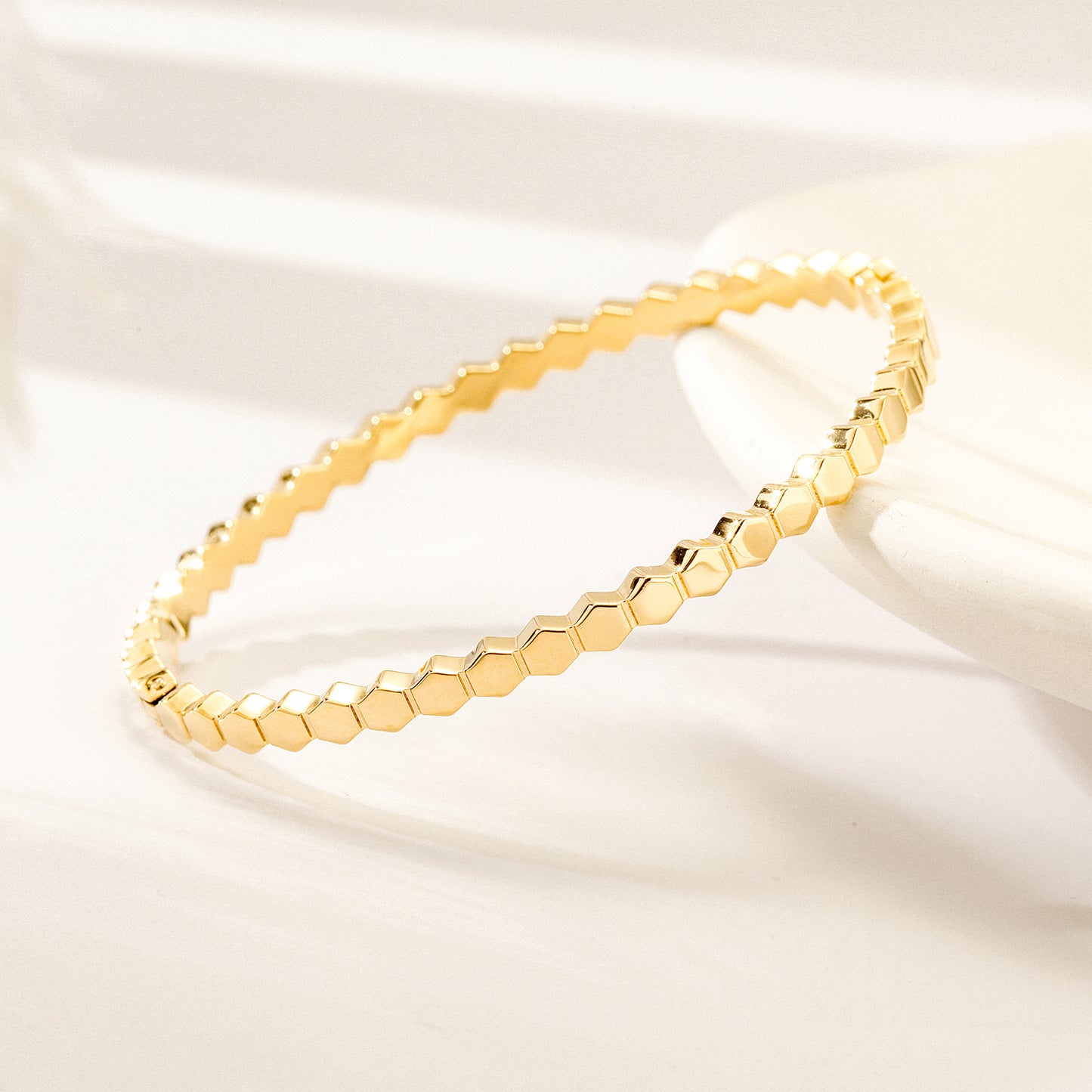 Triangular circular bracelet-NSB1821STGC