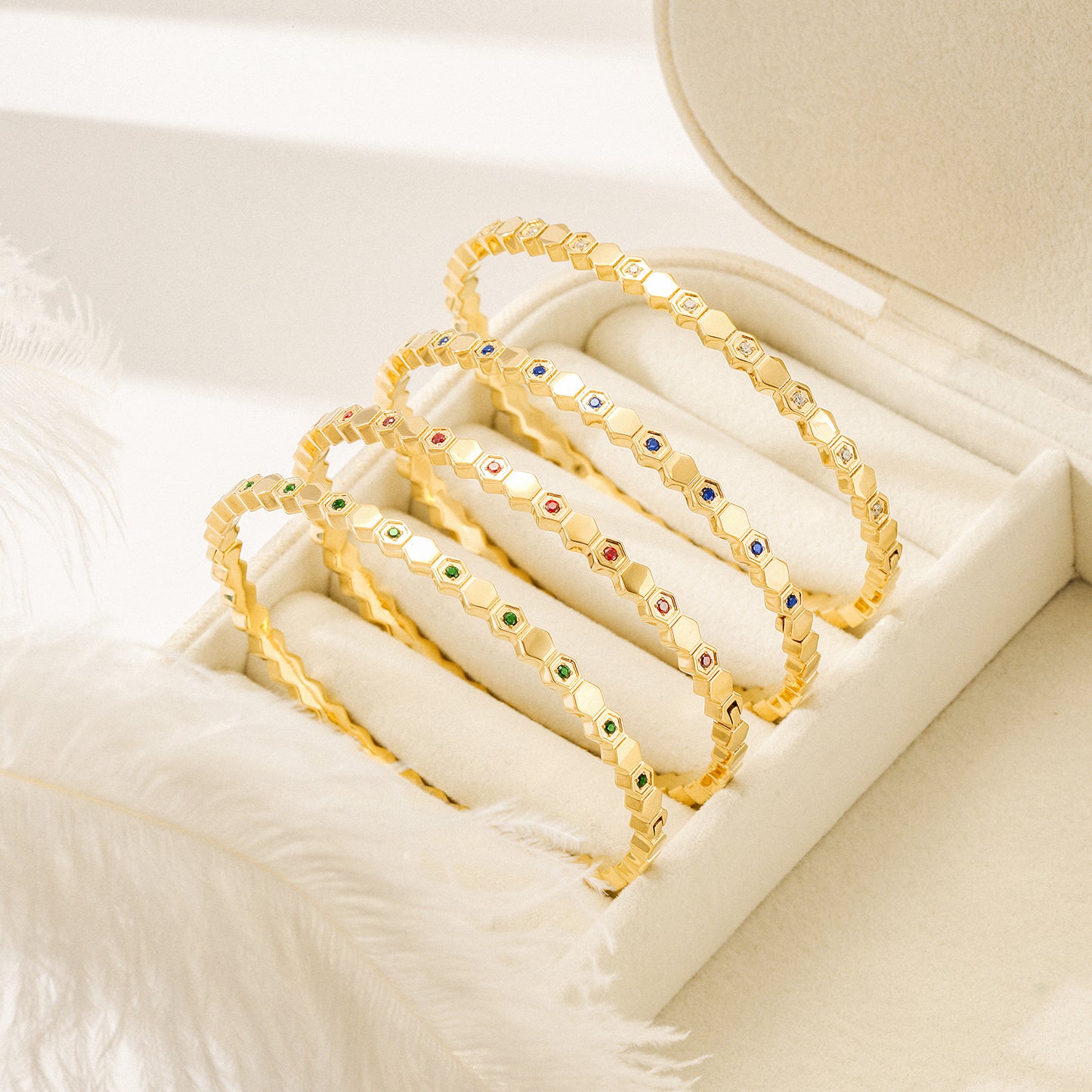 Triangular circular bracelet-NSB1821STGC
