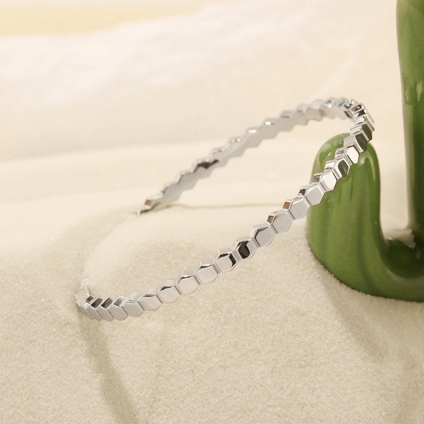 Triangular circular bracelet-NSB1821ST