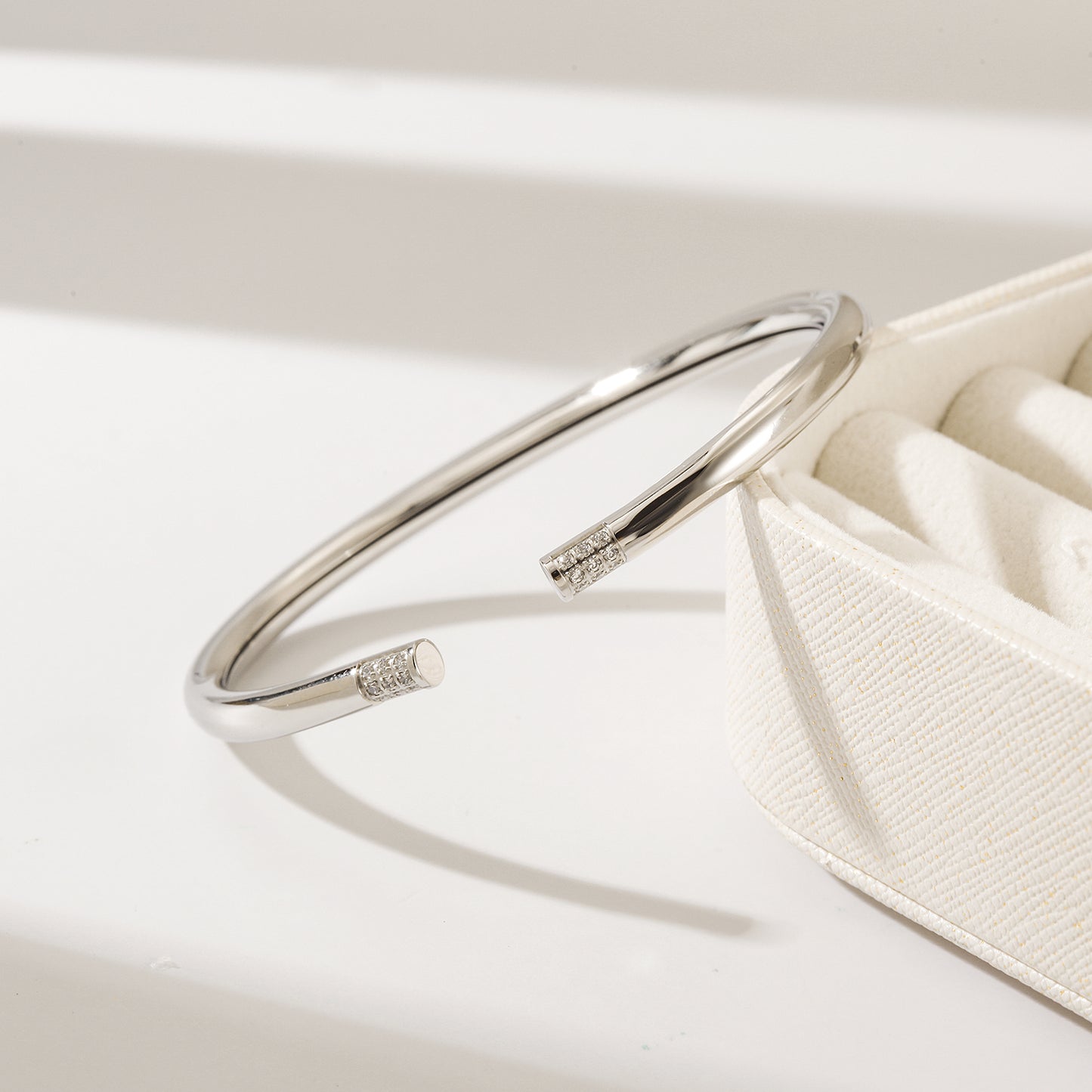 Stainless steel C-shaped smooth surface bracelet-NSB1824STWGZD