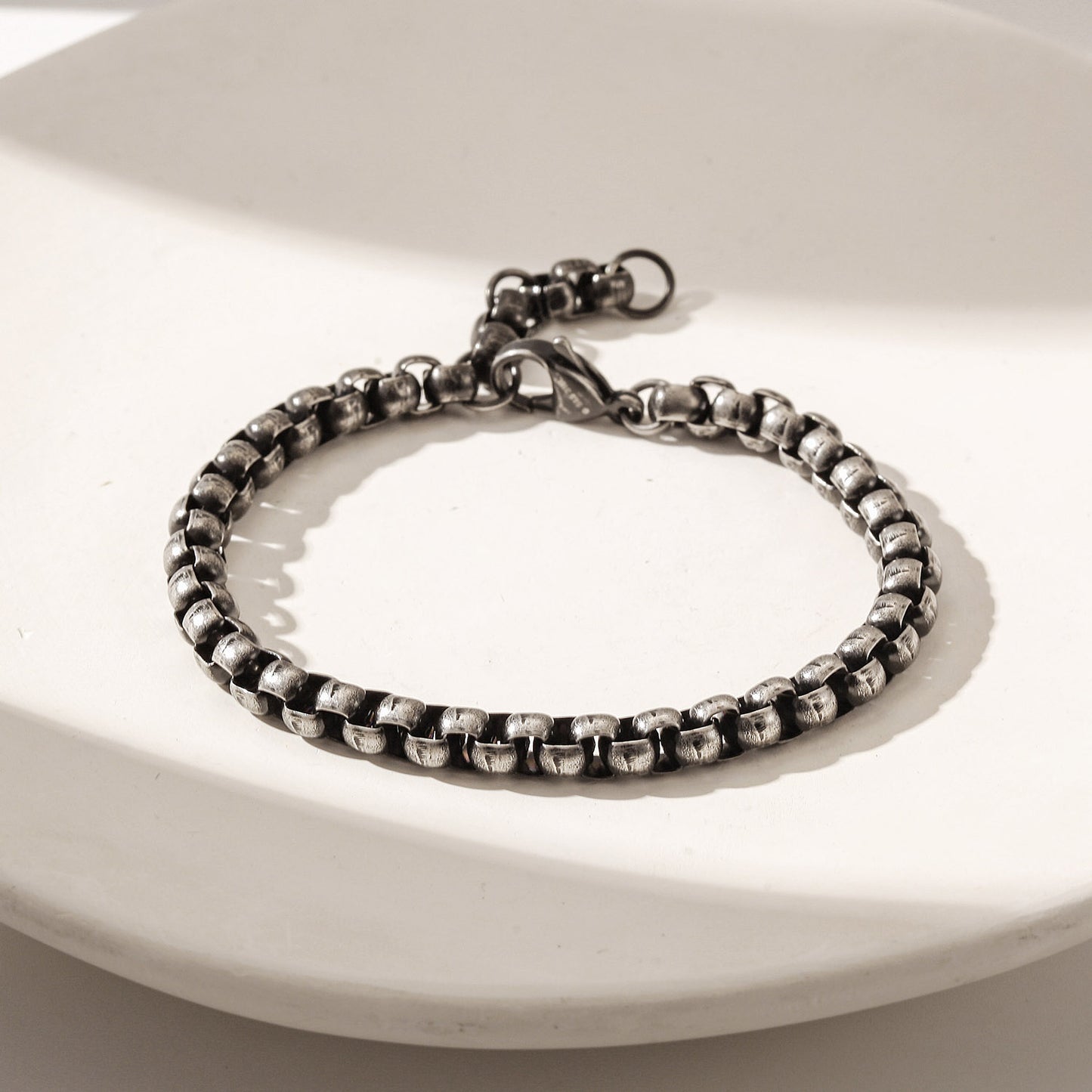 Black buckle hollow bracelet-NSB1827STSC-L-8.1
