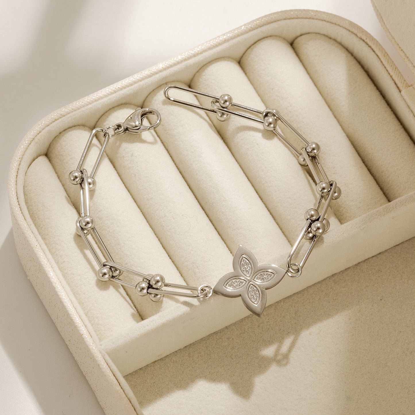 Stainless steel buckle flower bracelet-NSB1830STWGZD