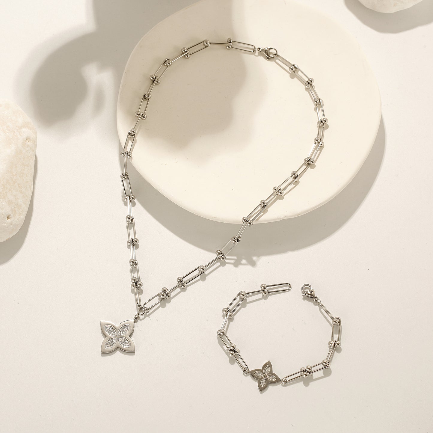 Stainless steel buckle flower bracelet-NSB1830STWGZD