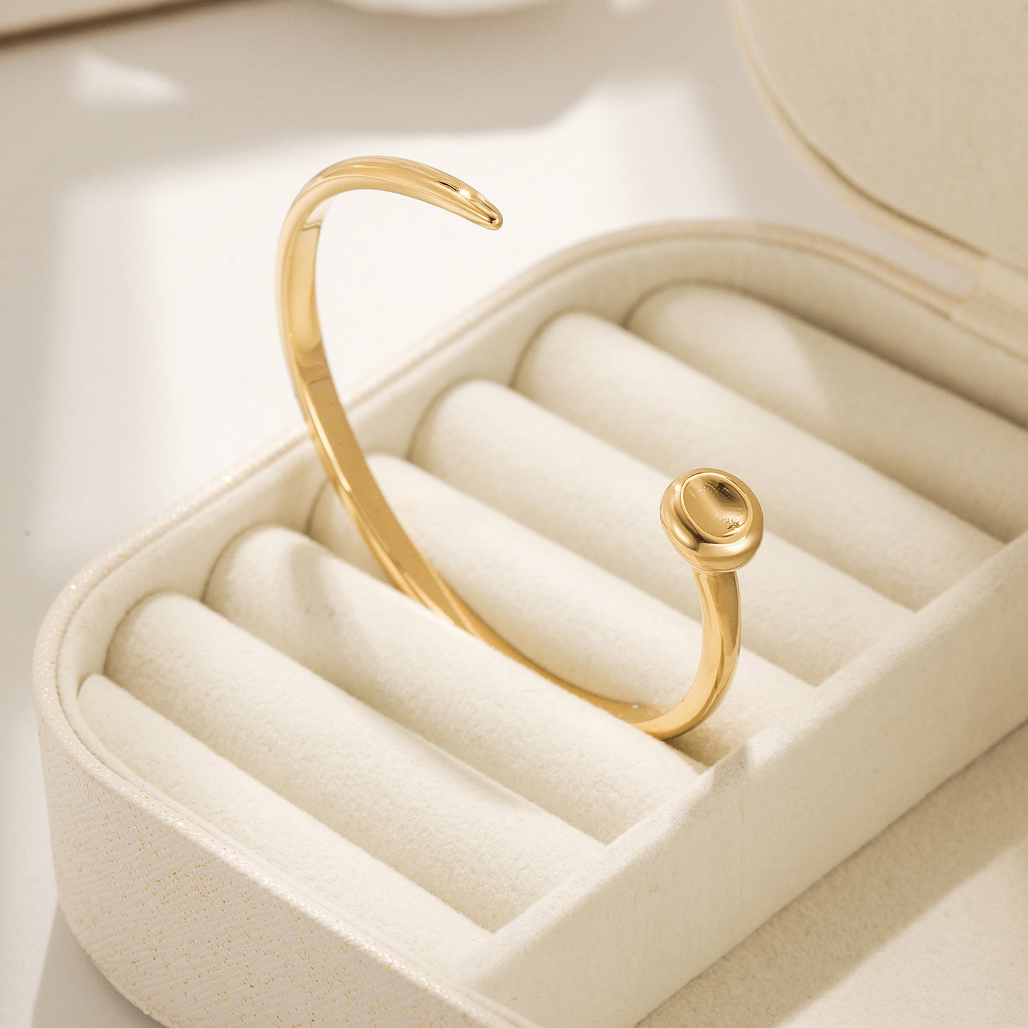 Stainless steel C-shaped smooth surface bracelet-NSB1843STGC