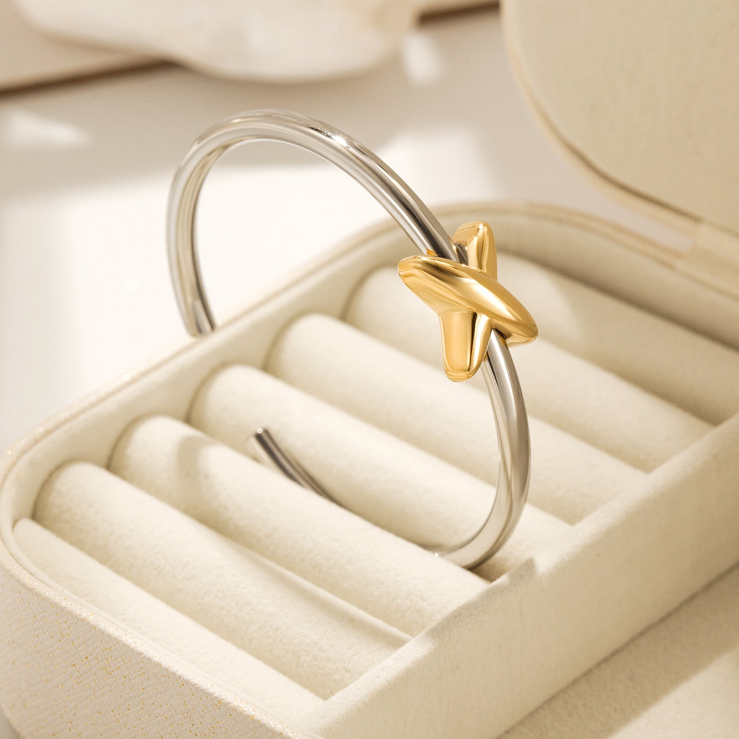 Stainless steel C-shaped bracelet-NSB1844STMC