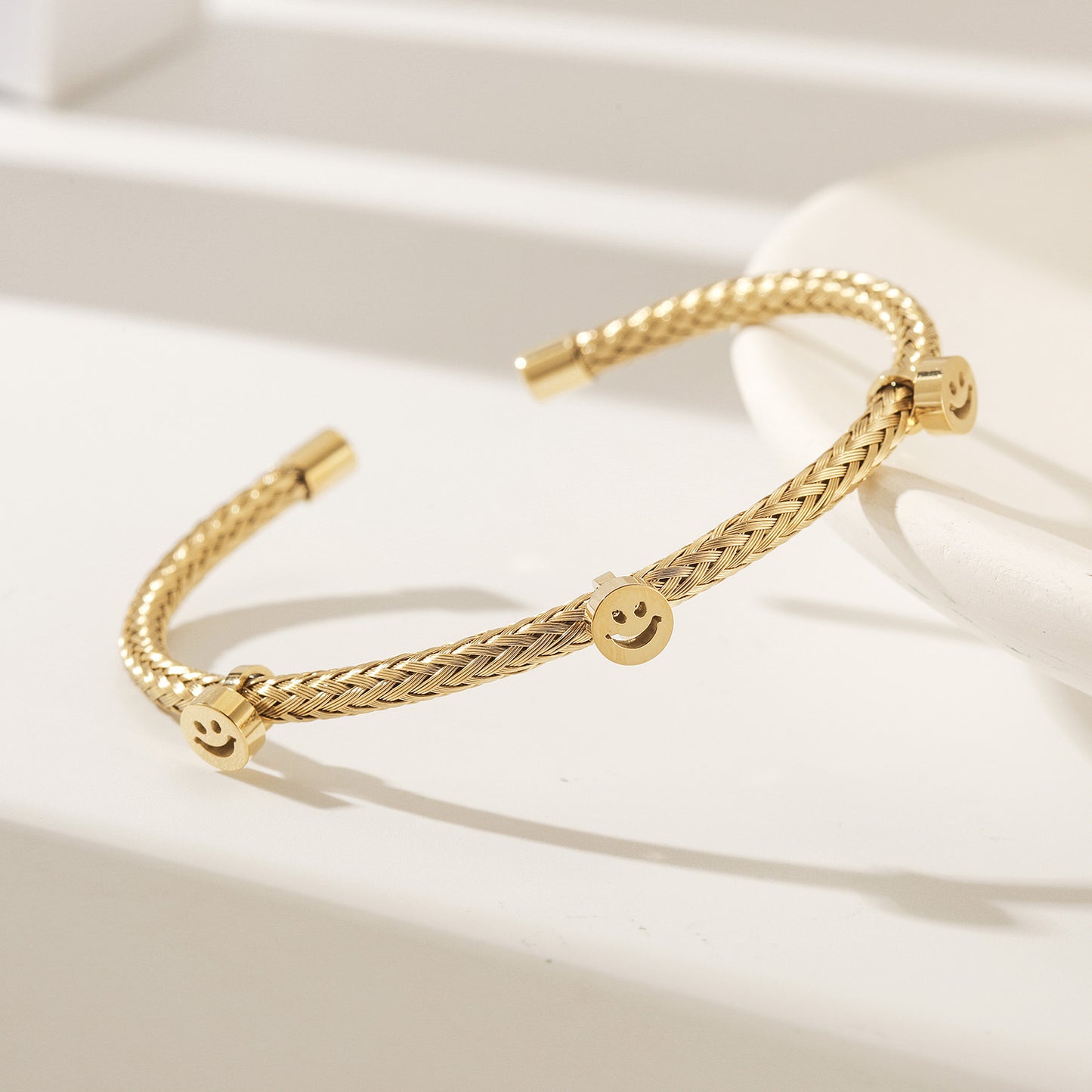 Cable smiley face bracelet-NSB1897STGC