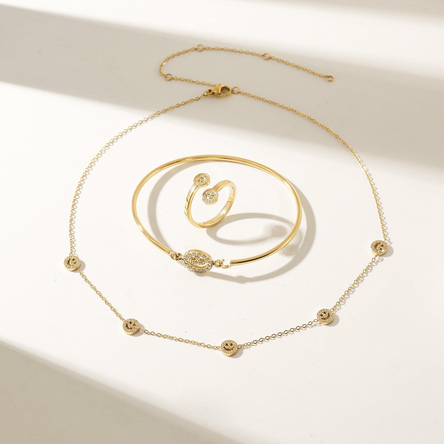 Circle smiley face full diamond bracelet-NSB1904STGCZD