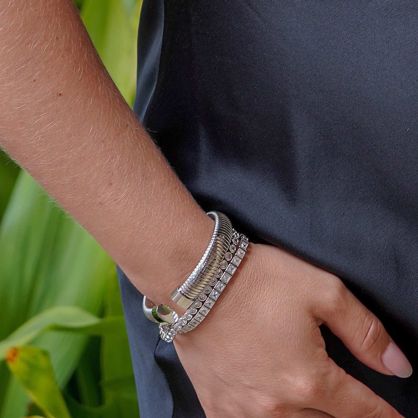 White Statement Snake Coil Cuff-10mm