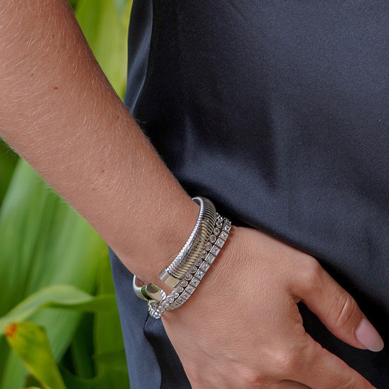 White Statement Snake Coil Cuff-10mm