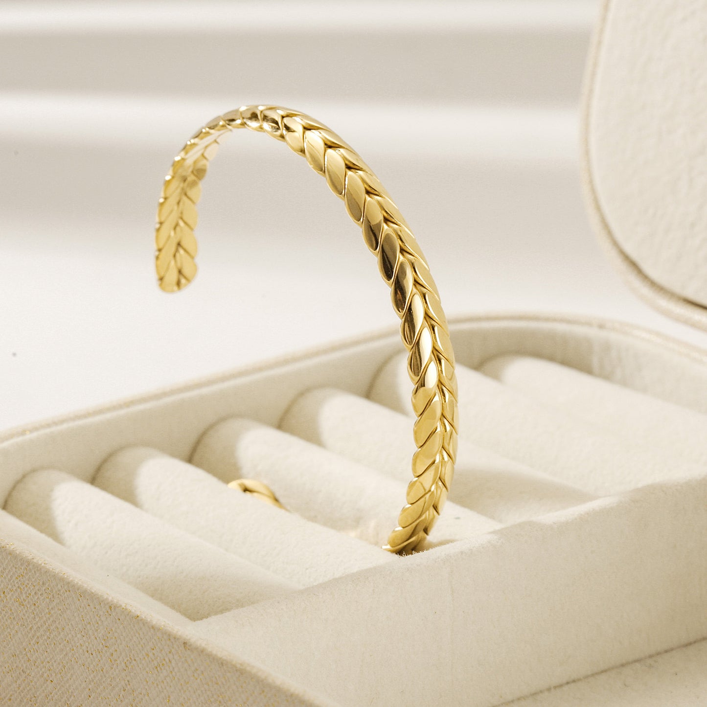 Golden Feather C-shaped Bracelet-NSB1927STGC