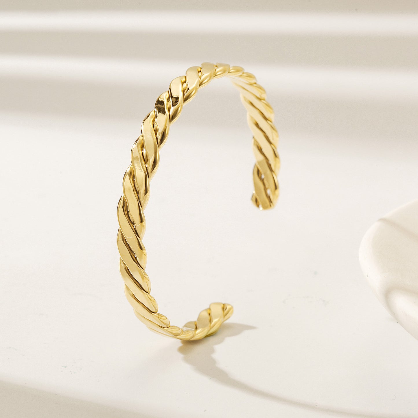 Golden cable C-shaped bracelet-NSB1928STGC
