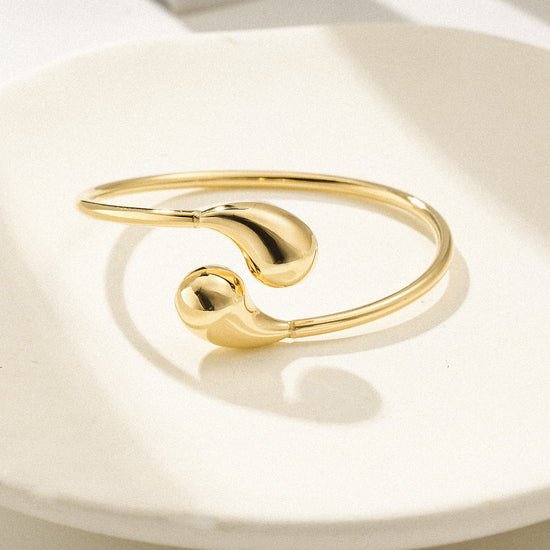 Golden Twisted Smooth Bracelet-NSB1940STGC