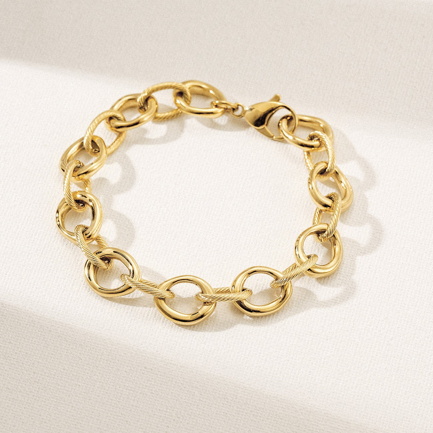Golden circular bracelet-NSB1941STGC-8