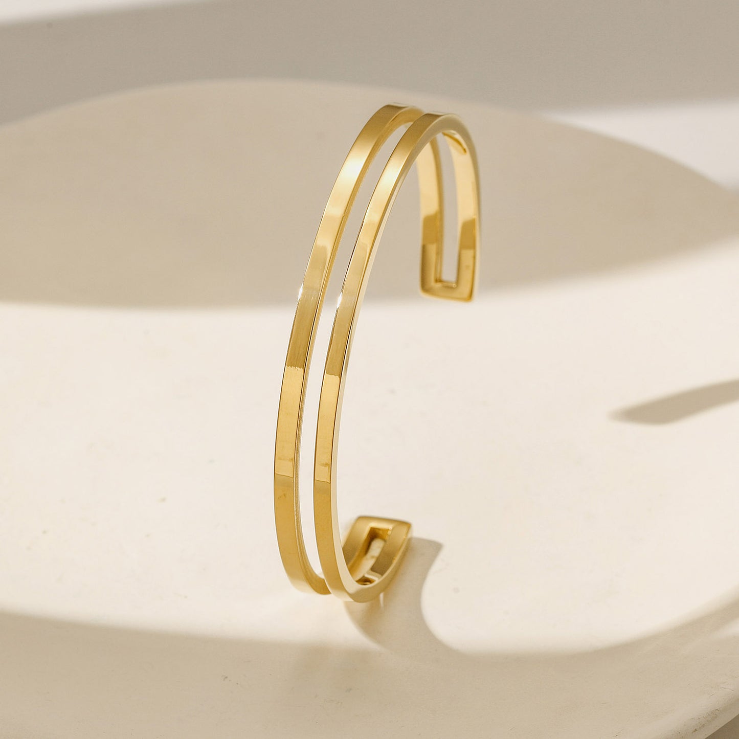 C-shaped smooth surface bracelet-NSB1958STGC