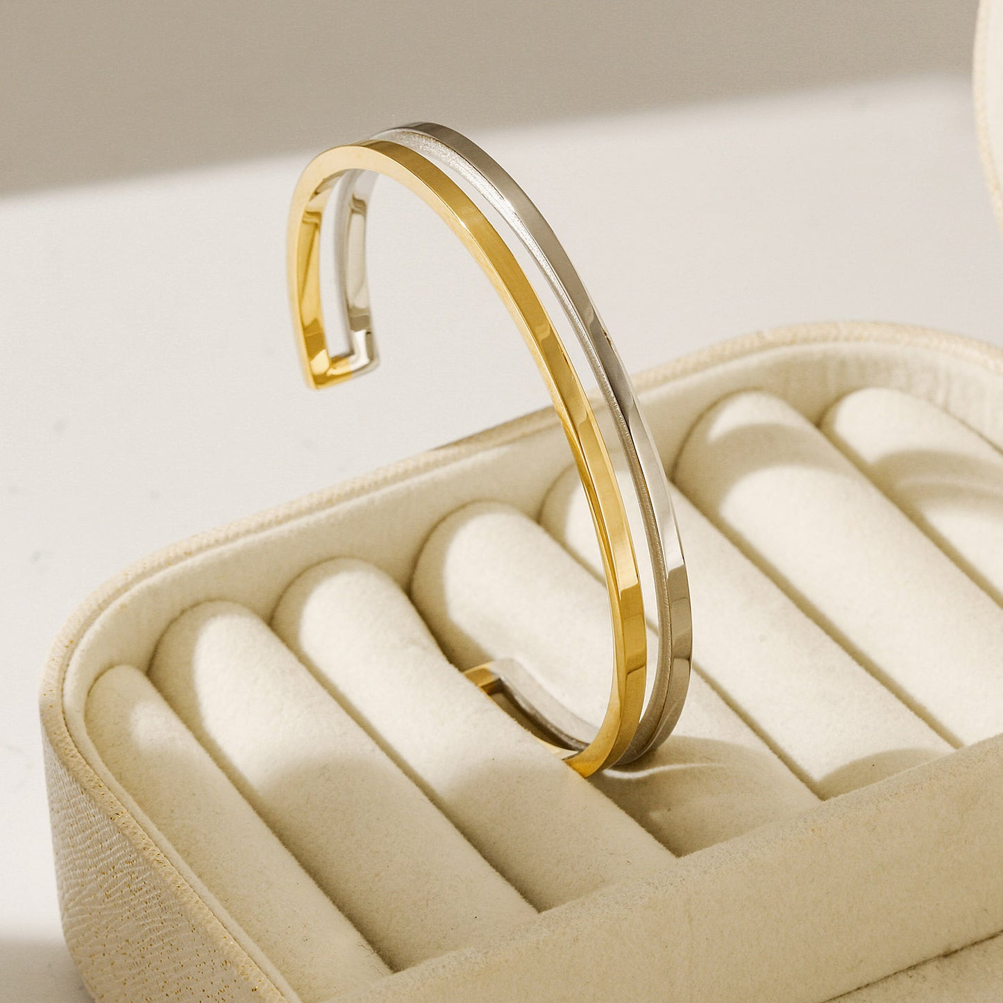 C-shaped intermediate color bracelet-NSB1958STWG