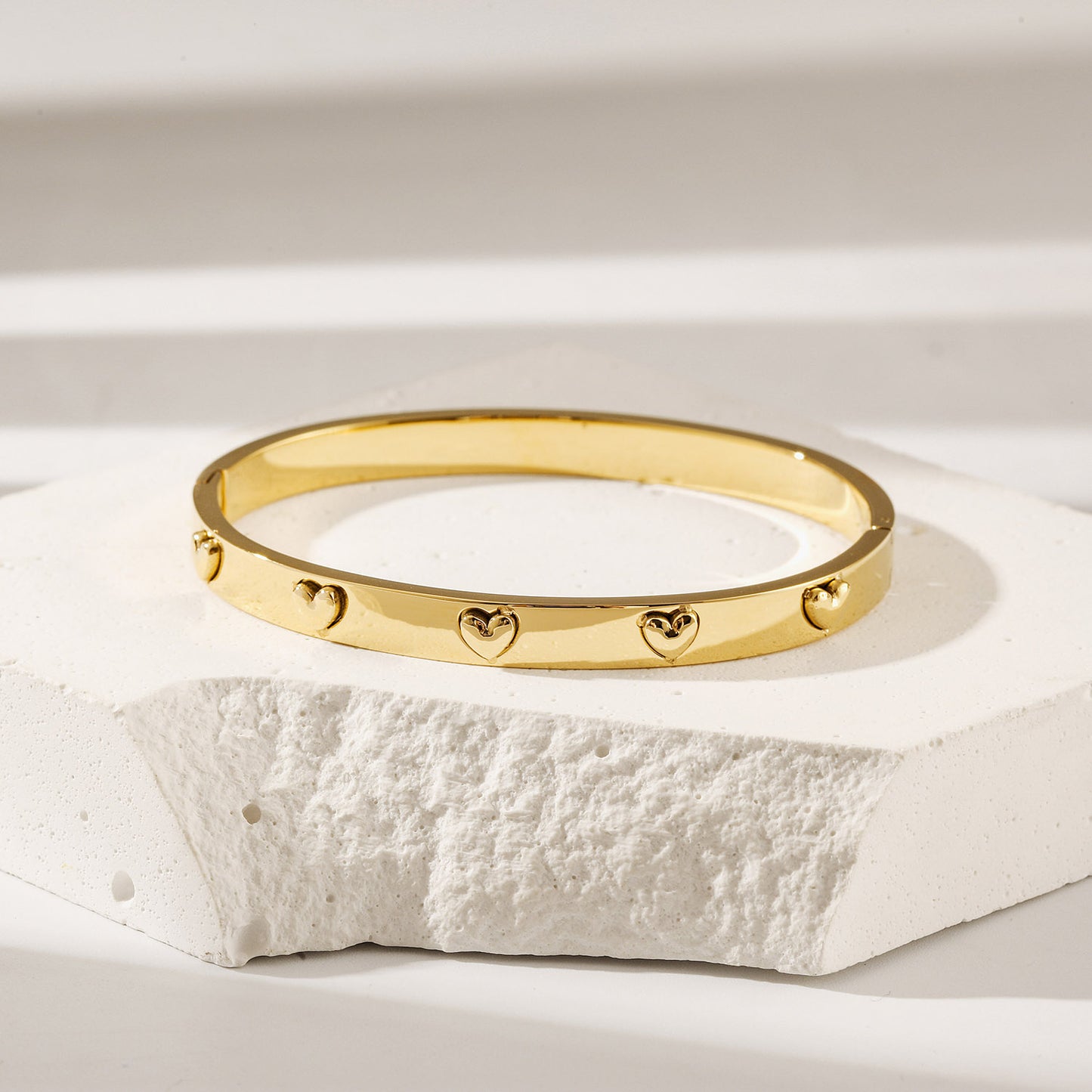 Circular Love Bracelet-NSB1964STGC