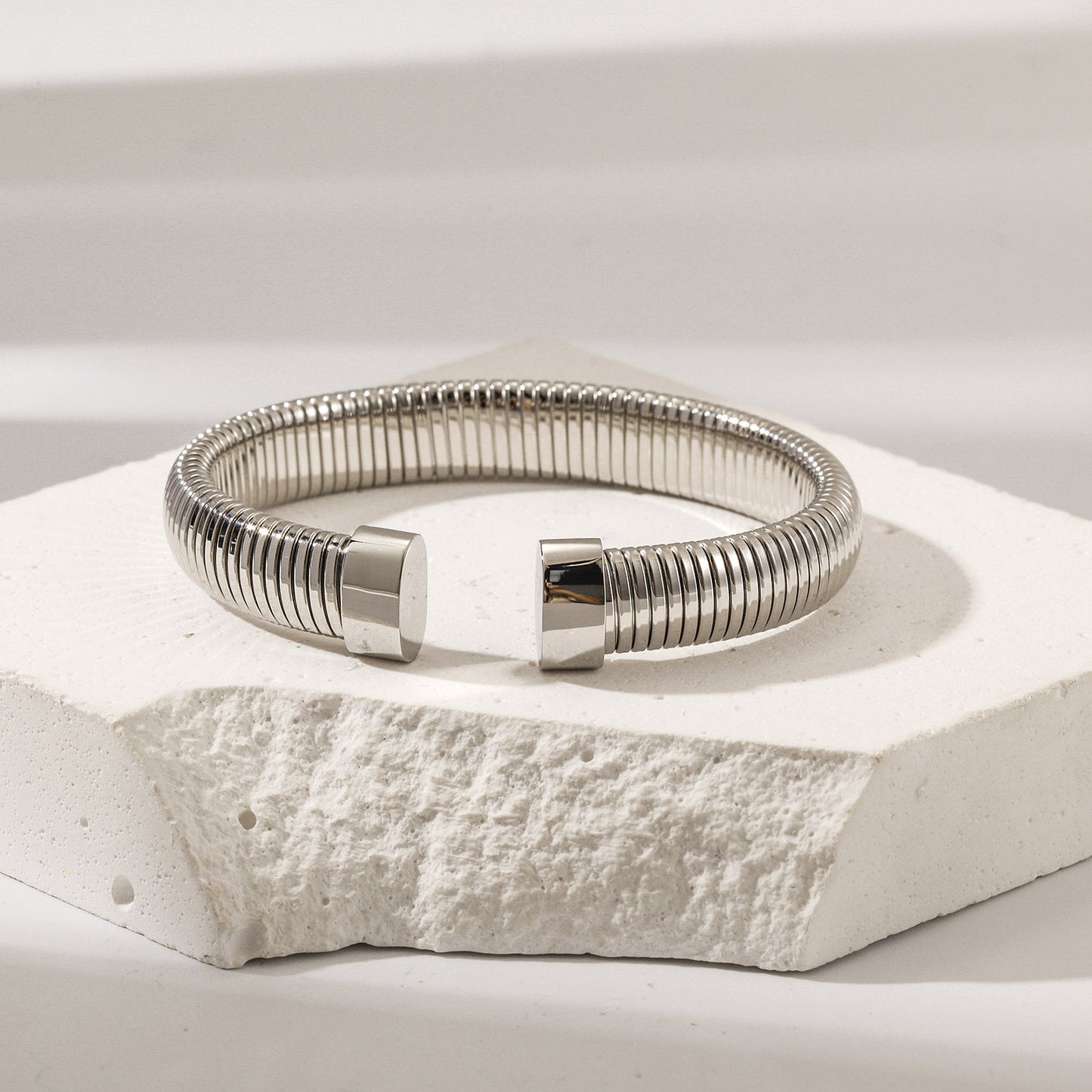 White Statement Snake Coil Cuff-10mm