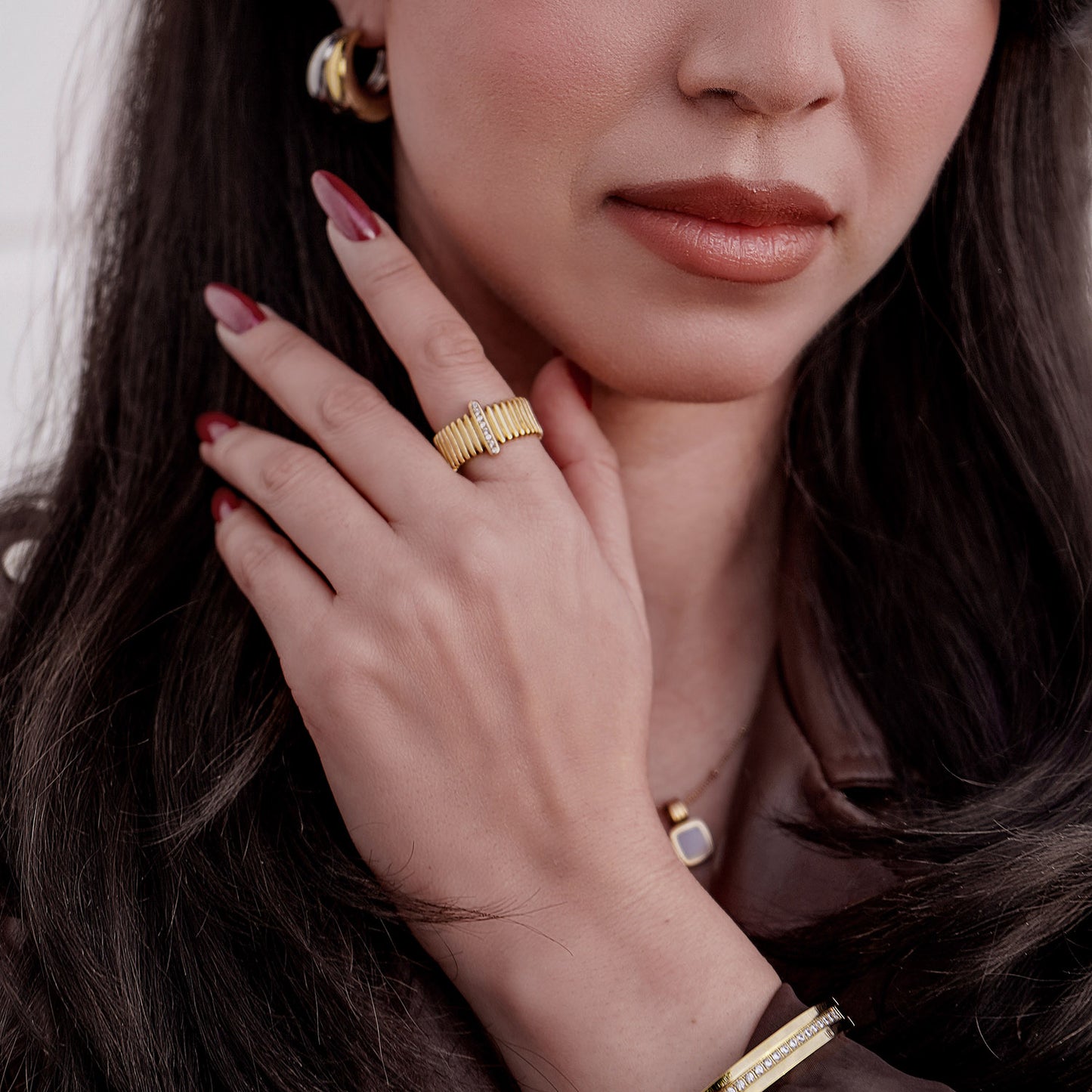 Vintage Gold Ring with Zircon Inlay