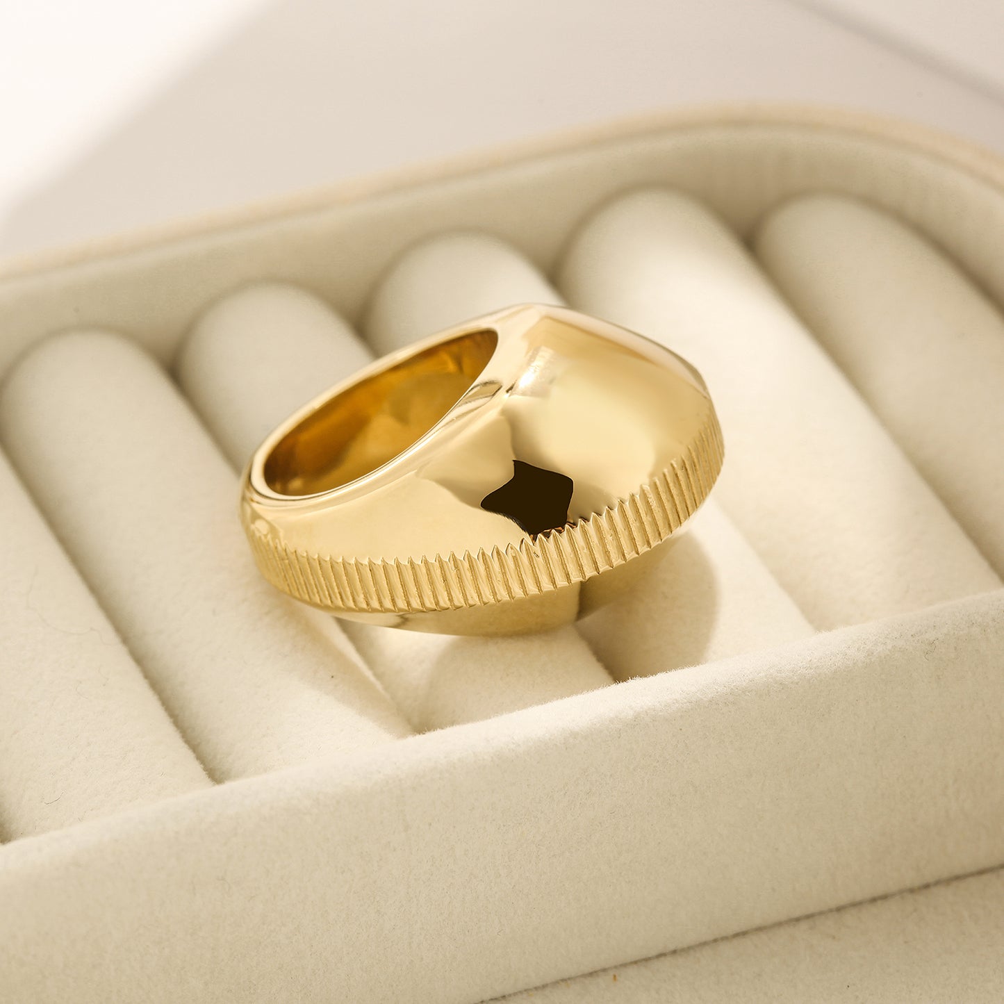 Exaggerated Shell Ring-NSR180STGC