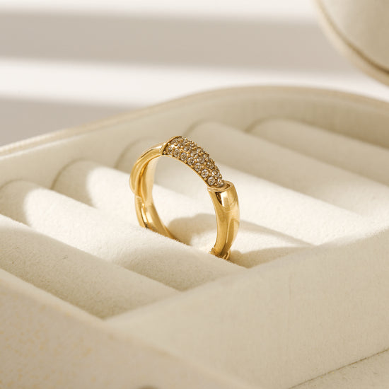 Irregular circular ring-NSR200STGCZD