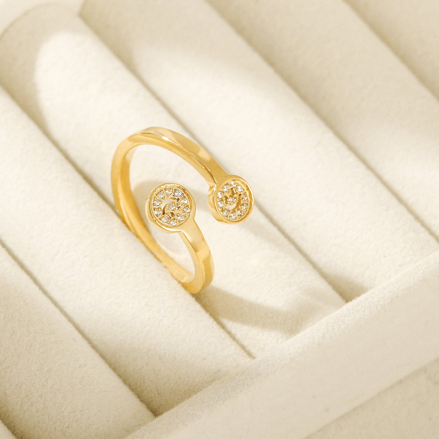 Twisted C-shaped ring-NSR222STGCZD