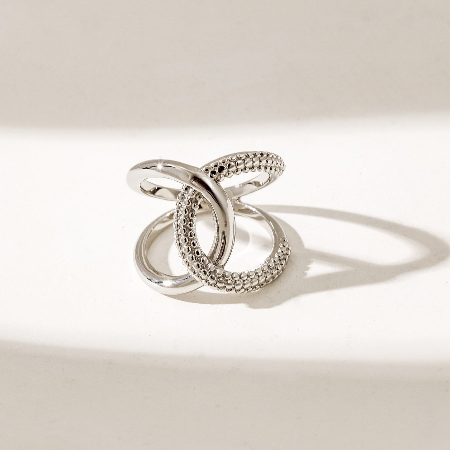 Twisted irregular ring-NSR235STWG