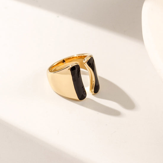 Load image into Gallery viewer, Intermediate color exaggerated smooth ring-NSR261STGCBK
