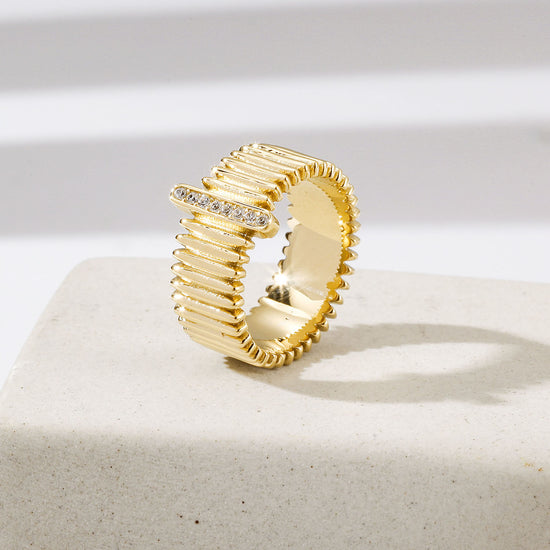 Vintage Gold Ring with Zircon Inlay