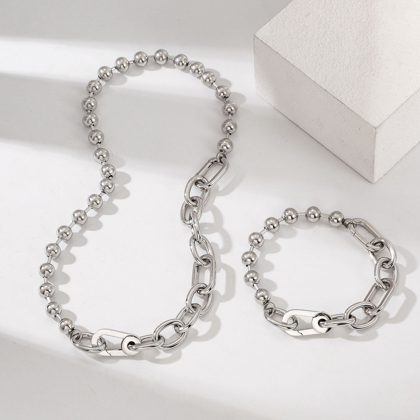 Sliver Bold Link & Bead Necklace