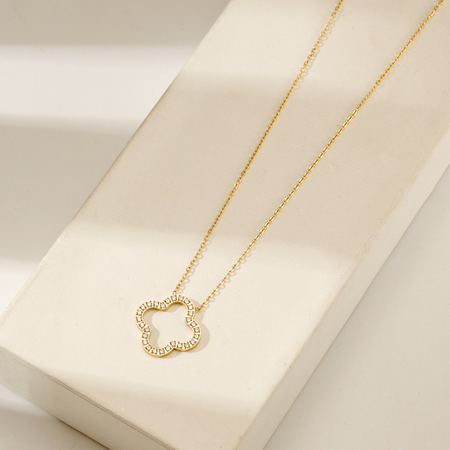 Zircon flower hollow necklace-NSSN815STGCZD