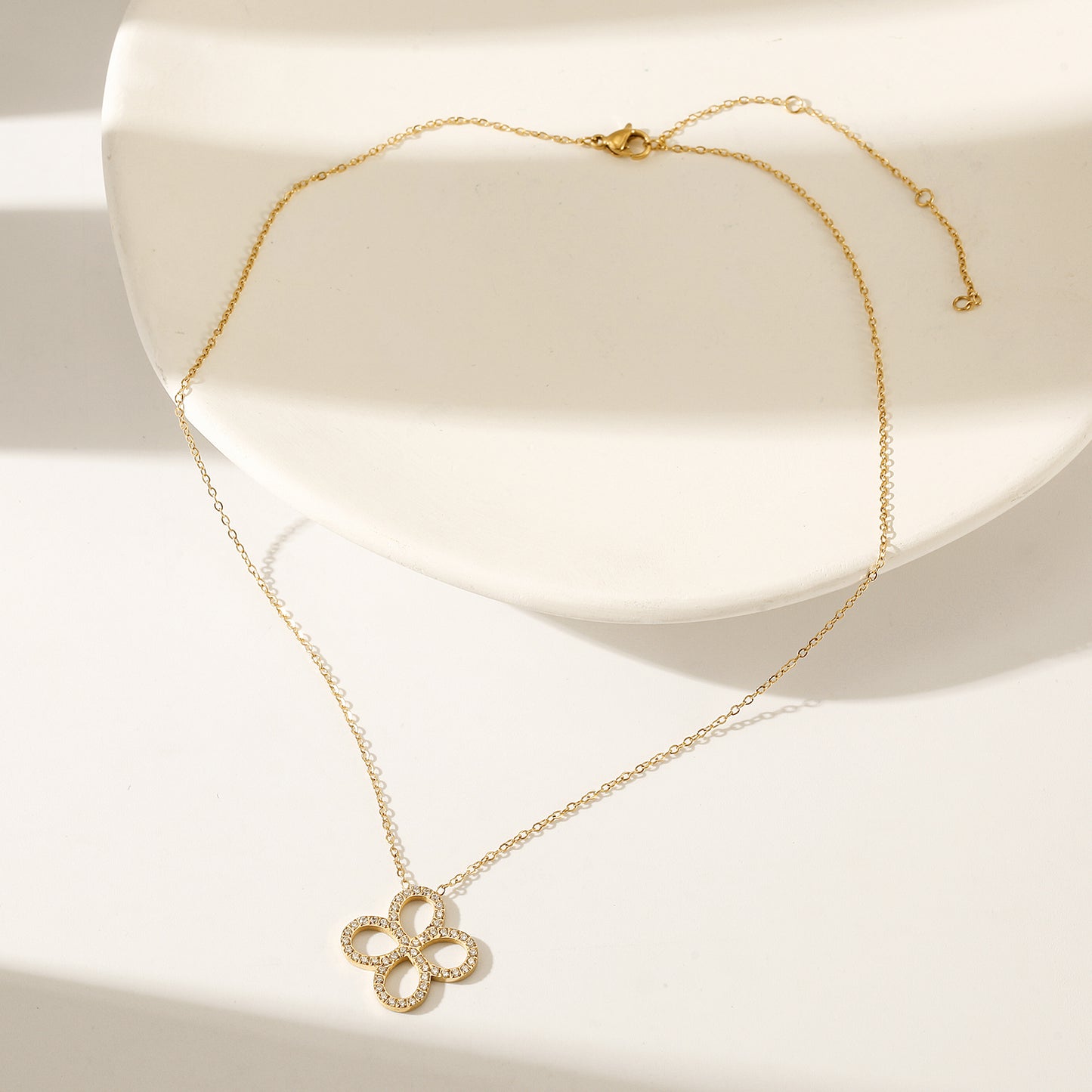 Graceful Clover Cutout Necklace