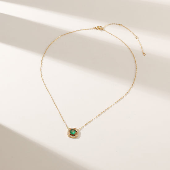 Emerald Gemstone Pendant Necklace - NSSN866STGCGN