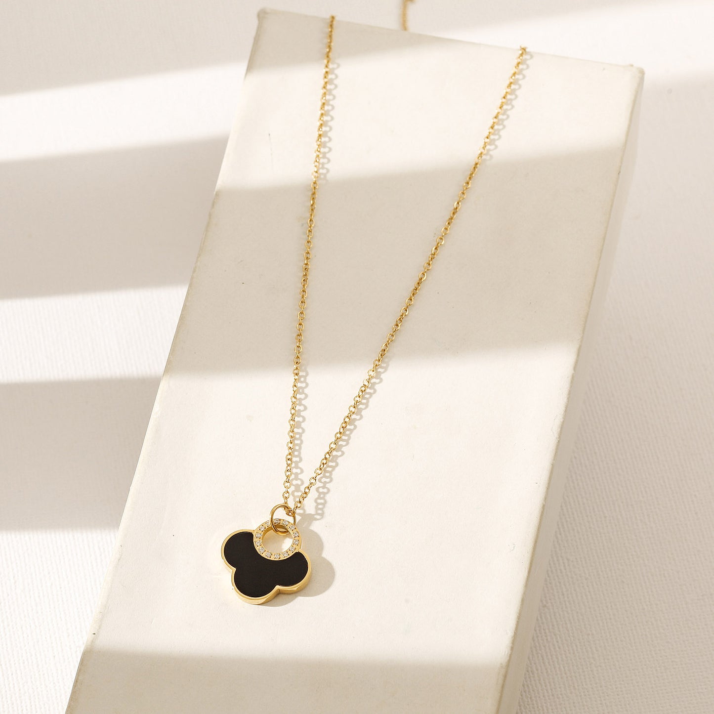 Flowers Pendant Necklace - NSSN924STGCBK