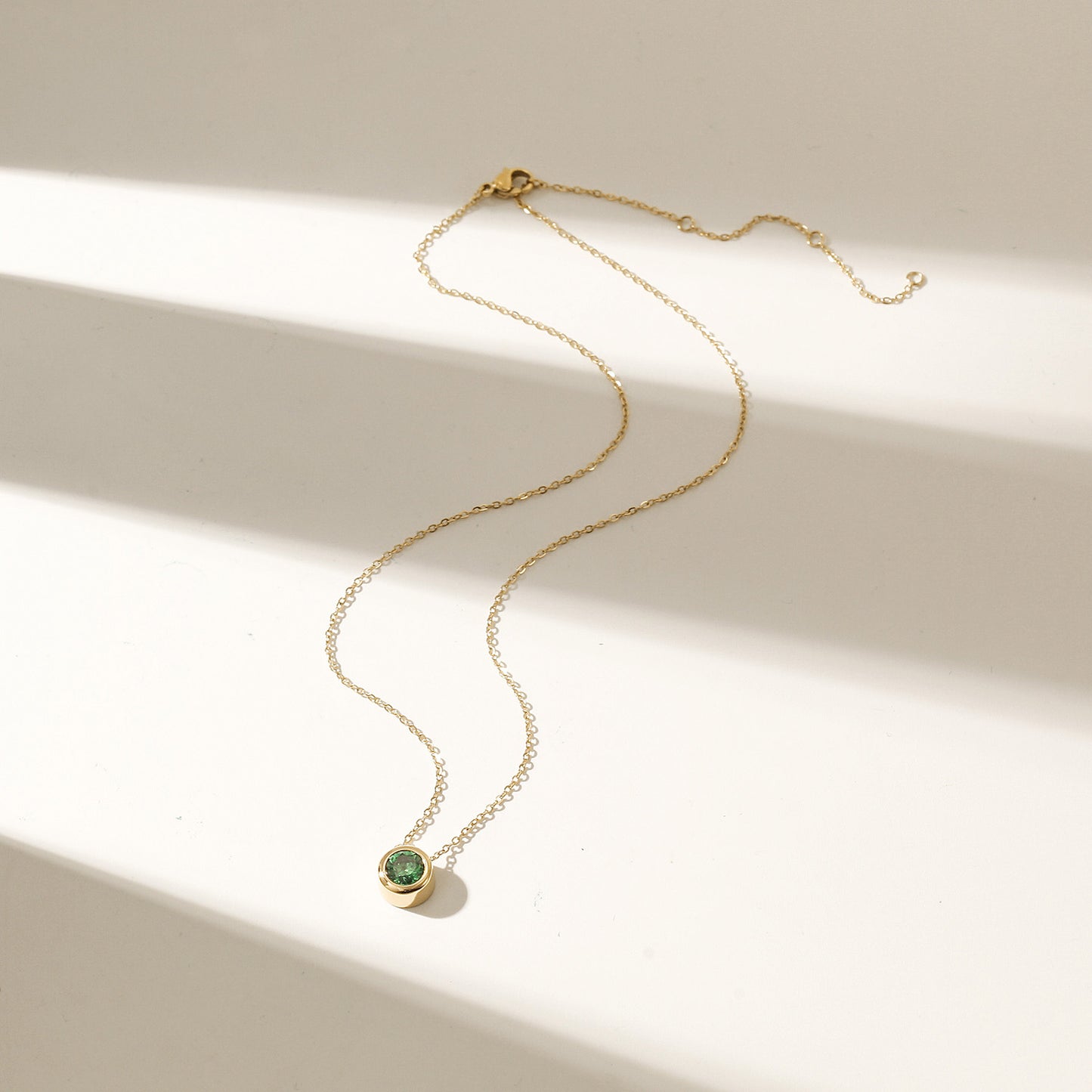 Emerald Pendant Necklace - NSSN939STGCGNZD